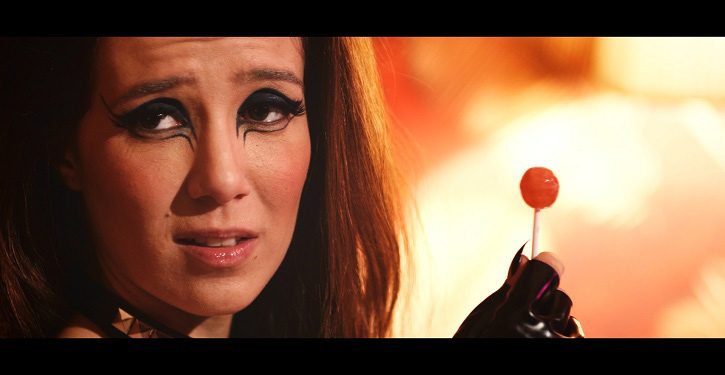 Resenha: Todo Clichê do Amor