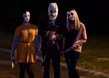 Mascarados aterrorizam família no trailer de Os Estranhos: Caçada Noturna