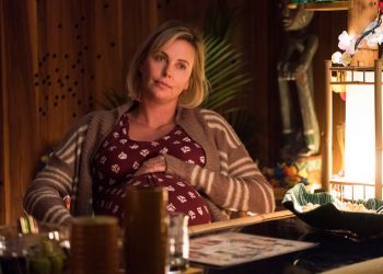 Tully traz um olhar sensível sobre a maternidade