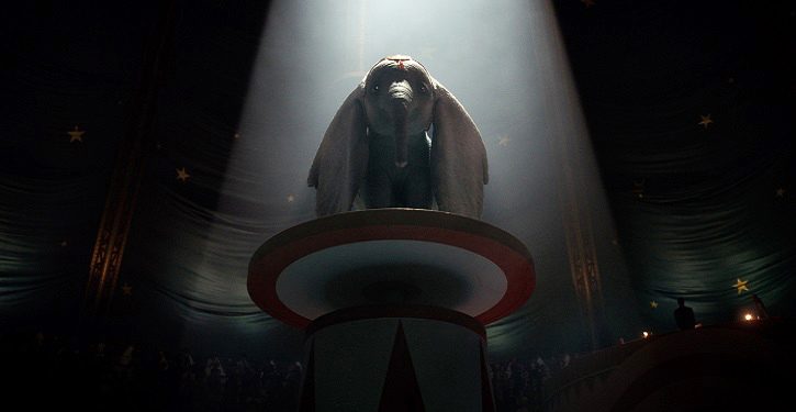 Dumbo: assista ao trailer da live-action dirigida por Tim Burton