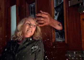 Laurie Strode e Michael Myers estão nas primeiras imagens de Halloween