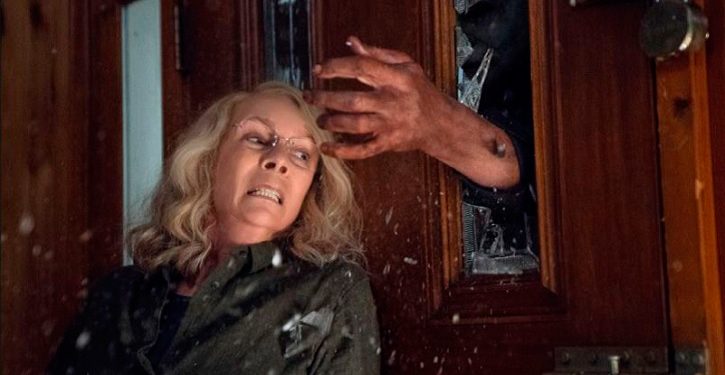 Laurie Strode e Michael Myers estão nas primeiras imagens de Halloween