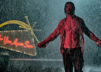 Assista ao trailer de Maus Momentos no Hotel Royale