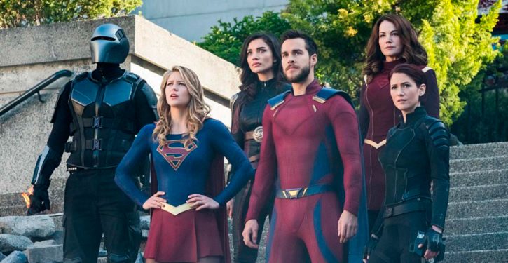 Supergirl: derrota de Reign, nova Kara e adeus a Mon-El e Winn marcam a 3ª temporada