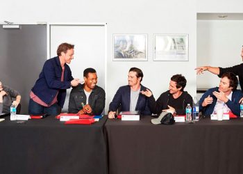 Elenco de It – A Coisa: Capítulo 2 se reúne em primeira foto; confira