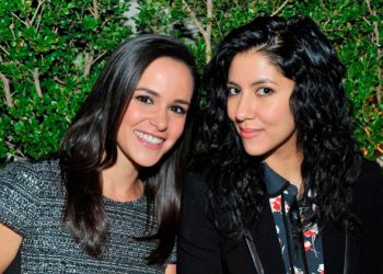 Atrizes de Brooklyn 99 participarão da 3ª temporada de One Day At a Time