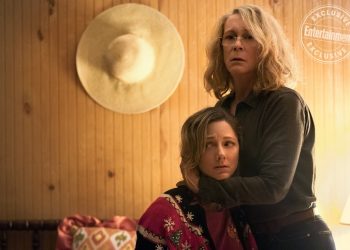 Halloween ganha nova foto com Jamie Lee Curtis e Judy Greer