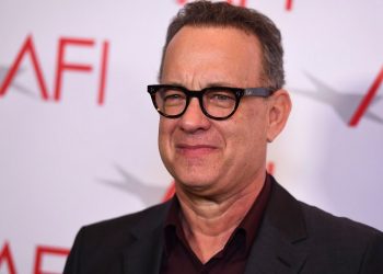 Confira a primeira imagem de Tom Hanks como Mr. Rogers