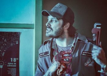 Comédia de terror Exterminadores do Além Contra a Loira do Banheiro ganha cartaz