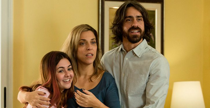 Mal Me Quer: nova série estreia em fevereiro na Warner Channel