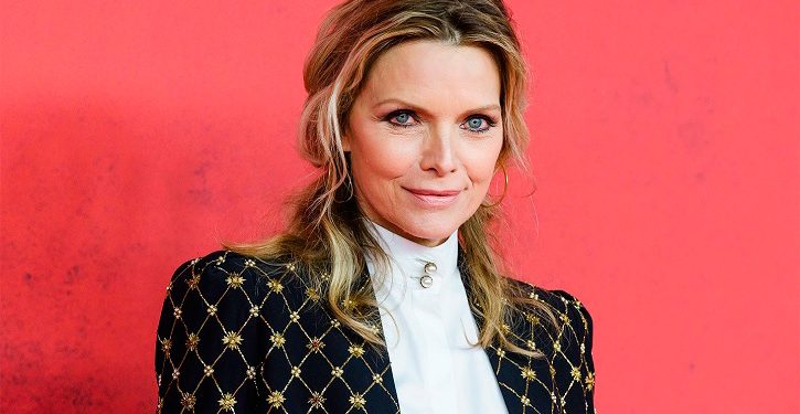 Malévola 2: Michelle Pfeiffer divulga imagem da rainha Ingrith