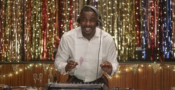 Idris Elba é DJ fracassado e babá no trailer da série Se Joga, Charlie