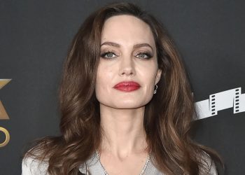 Angelina Jolie negocia para entrar no elenco de Os Eternos