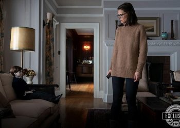 Confira a primeira imagem de Katie Holmes em Boneco do Mal 2