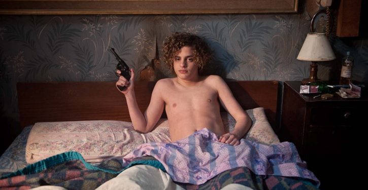 Produzido por Pedro Almodóvar, thriller O Anjo ganha trailer e pôster