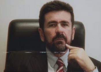 Confira o trailer e pôster da docussérie brasileira Bandidos na TV