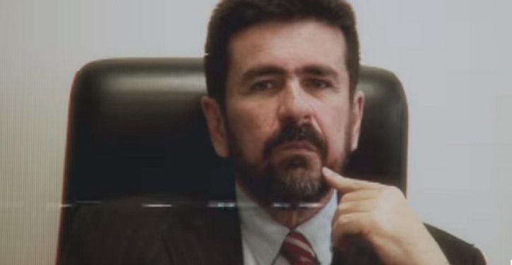 Confira o trailer e pôster da docussérie brasileira Bandidos na TV