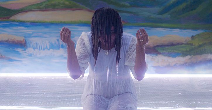 Estrelado por Dira Paes, Divino Amor ganha teaser e data de estreia