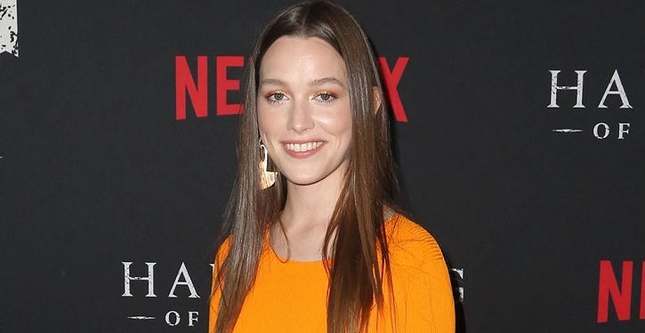 Victoria Pedretti retorna para 2ª temporada de The Haunting of Bly Manor