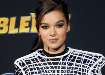 foto da atriz hailee steinfeld
