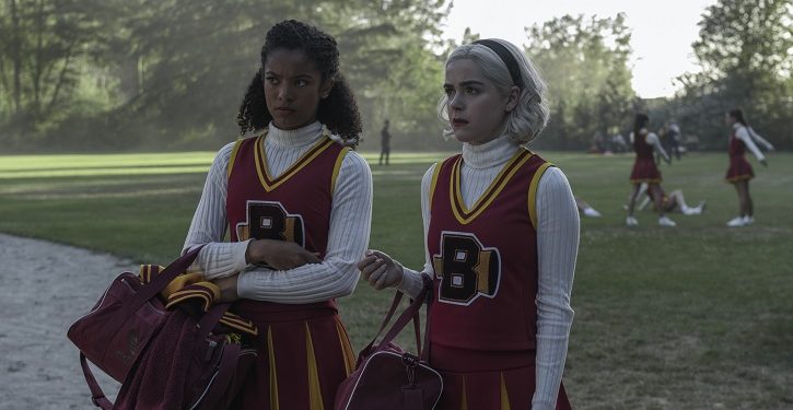 foto da serie o mundo sombrio de sabrina