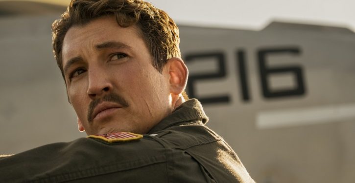 foto do filme top gun maverick