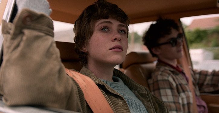 foto da serie iam not okay with this