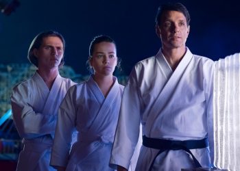 foto da serie cobra kai
