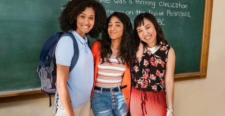 foto da serie eu nunca