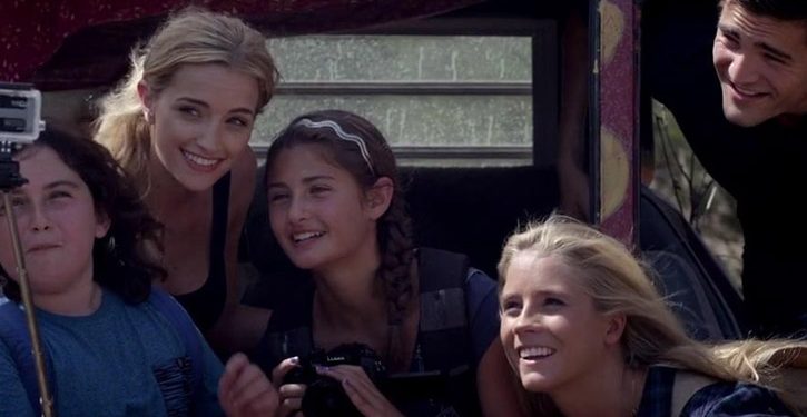 foto do filme a caverna