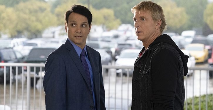 foto da serie cobra kai
