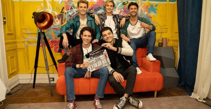 foto da nova série Freeks