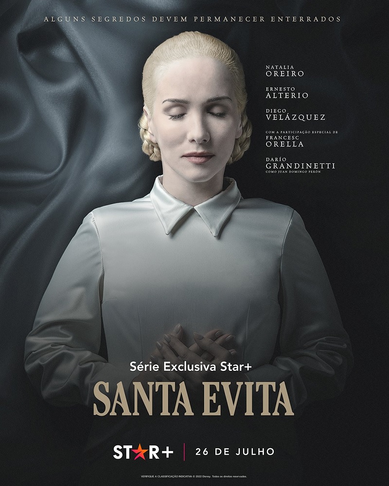 Santa-Evita- 