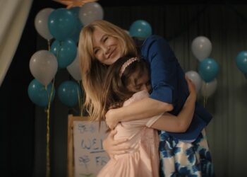 foto da nova série Uma Familia Perfeita